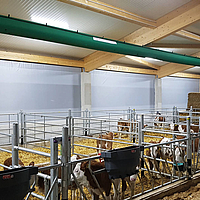 Calf barn with wrap-around ventilation