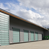 8 m high green folding front on a fertilizer store