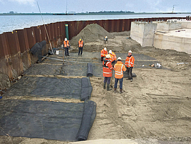 Flexible protection along quay walls: Fortrac Block