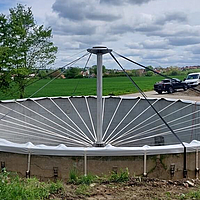 Stable structure: belt substructure of the Cogatec self-supporting emission protection roof