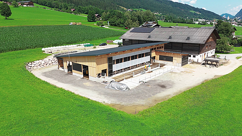 Fully automated barn climate control for optimal conditions