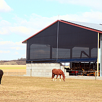 Exterior view of the tensioning variant on a storage hall