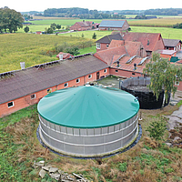 Overview: Cogatec emission protection roof from a bird's eye view on a yard