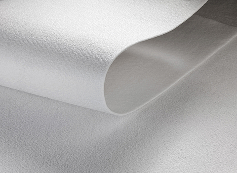 White protective nonwoven fabric